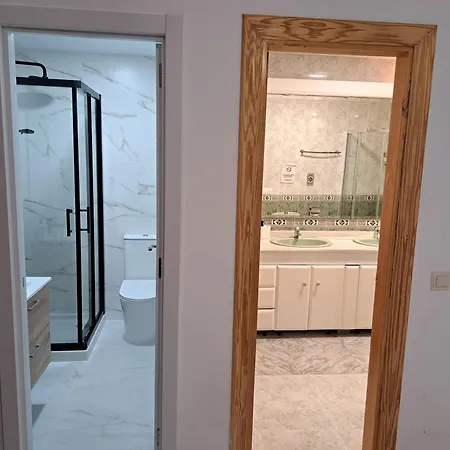Spacious In Noelia With Private Pool, Garden & Parking Ferienhaus Benalmádena