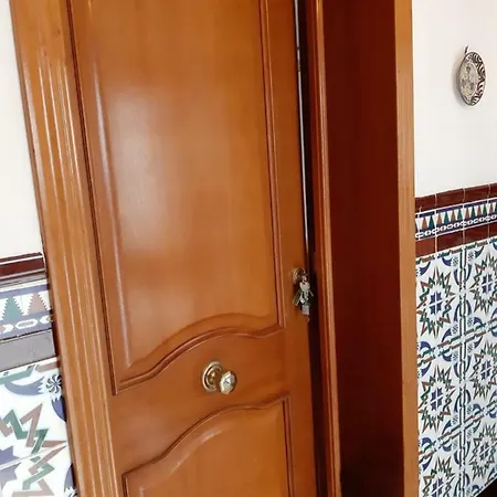 Spacious In Noelia With Private Pool, Garden & Parking