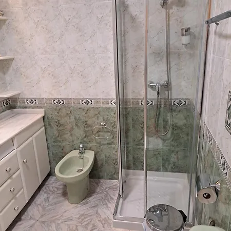 Spacious In Noelia With Private Pool, Garden & Parking Dom wakacyjny *