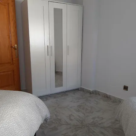 Spacious In Noelia With Private Pool, Garden & Parking Prázdninový dům *