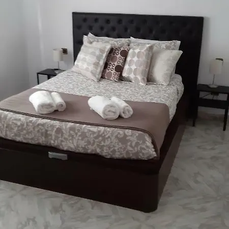 Prázdninový dům Spacious In Noelia With Private Pool, Garden & Parking Benalmádena